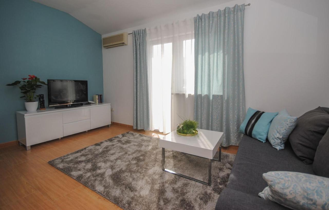 Apartment Tina Podstrana Exterior foto
